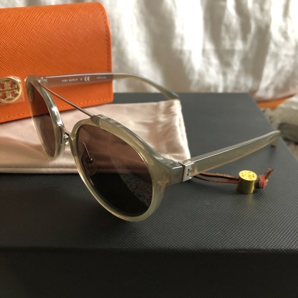 Tory Burch Sunglasses - Picture 5 of 6